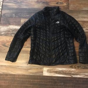 Women’s North Face thermoball jacket